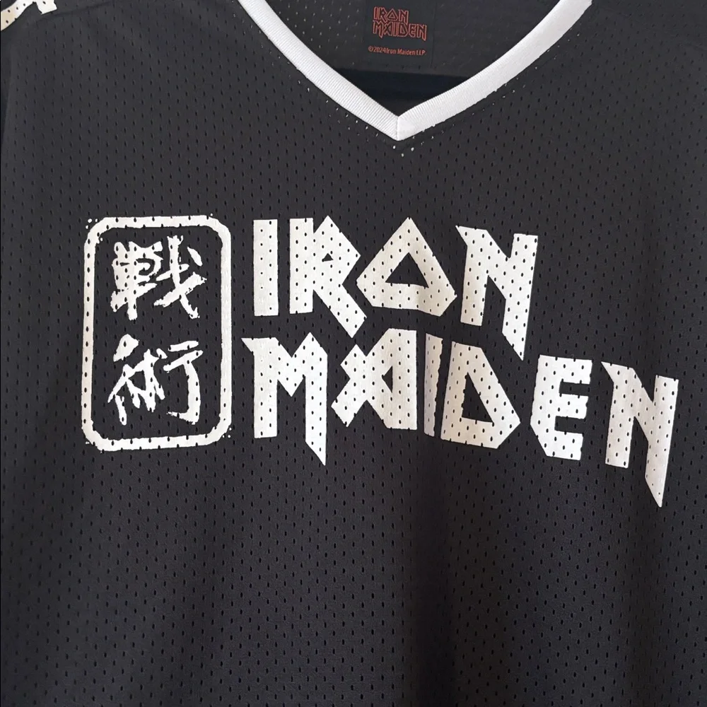 Iron Maiden - The Future Past 24 american football shirt - Picture 2 of 9